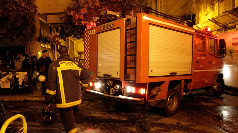 Με εγκαύματα ηλικιωμένη από φωτιά στον Νέο Κόσμο
