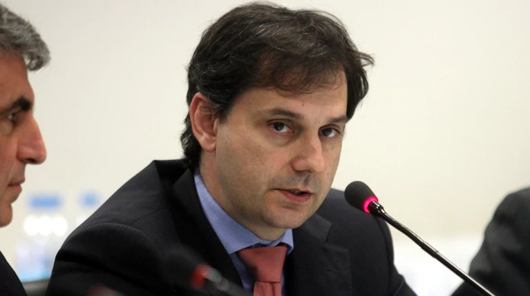 Τα βάσανα του Θεοχάρη