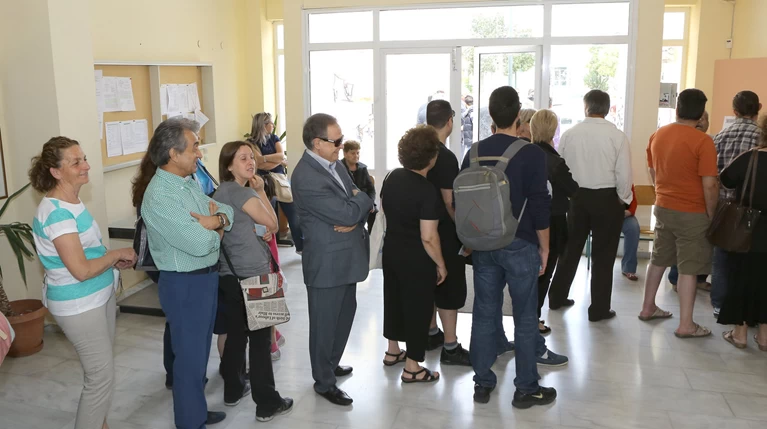 Εκλογές: Ευτράπελα, προσαγωγές και άλλα...