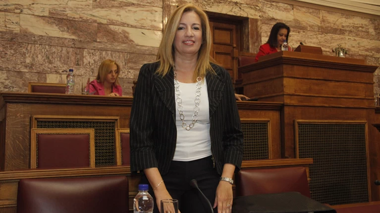 Υπερψηφίστηκε στην επιτροπή το νομοσχέδιο για την εθελούσια έξοδο στα ΕΑΣ
