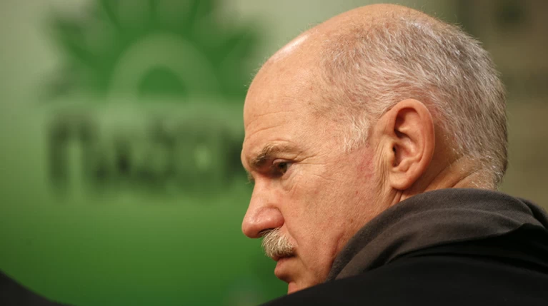 To ΠΑΣΟΚ «αδειάζει» Γιώργο για τους μετανάστες