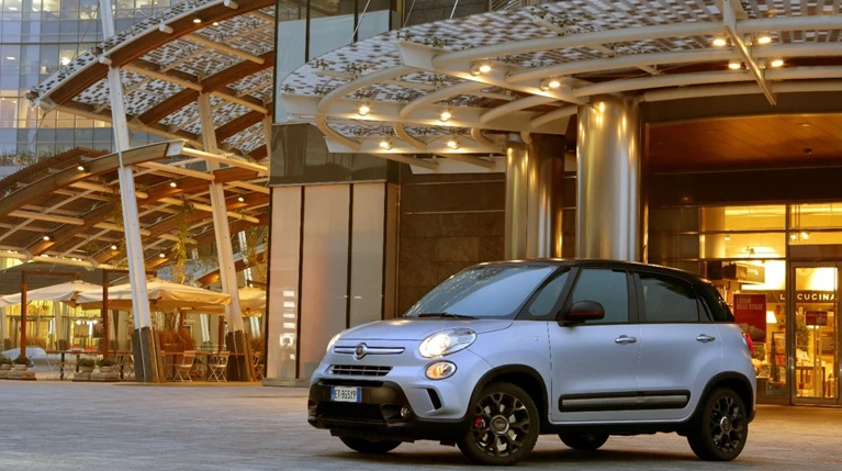 To Fiat 500L του 2014 έχει γκάζια αλλά και …μπάσα από τον Dr.Dre!