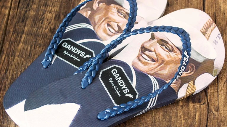 Gandys: Οι σαγιονάρες που φτιάχτηκαν από τους ορφανούς Φόρκαν για τα ορφανά