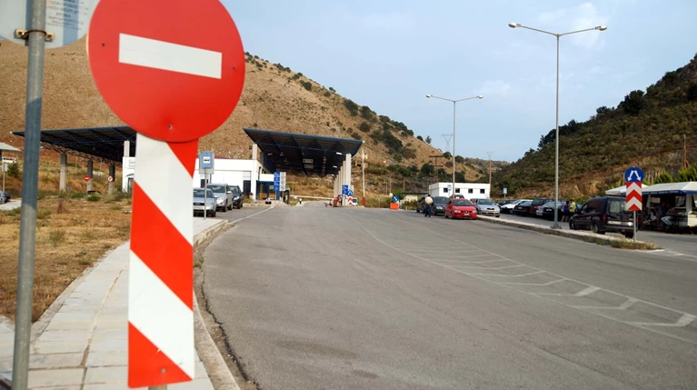 Ηγουμενίτσα: Νταλίκα μετέφερε κλεμμένα αυτοκίνητα