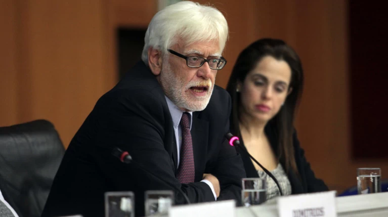 Προκοπάκης: Καταγγέλλει παρεμβάσεις Σαμαρά-Παπανδρέου στη ΝΕΡΙΤ