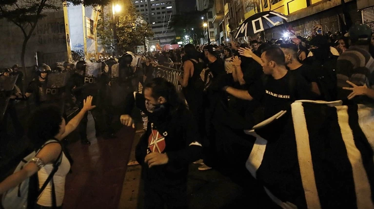 Βραζιλία: Νέες συγκρούσεις για τα εισιτήρια