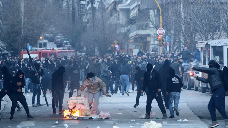 Επεισόδια και συλλήψεις στο ΠΑΟΚ- Ολυμπιακός