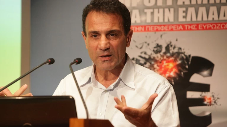 Λαπαβίτσας: Σχέδιο-τρέλα για δραχμή με... δελτίο στα καύσιμα