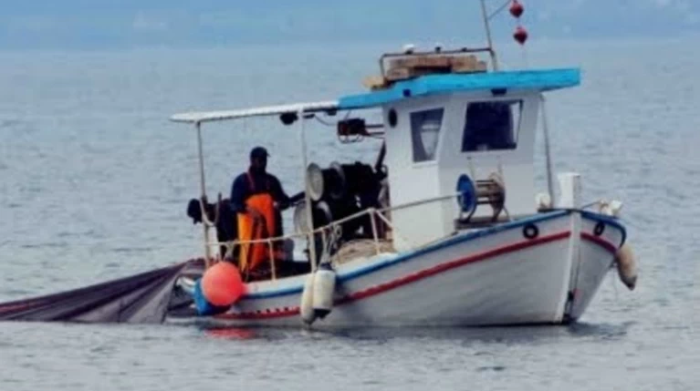 Τρεις νεκροί στην Ερμιόνη, βυθίστηκε αλιευτικό