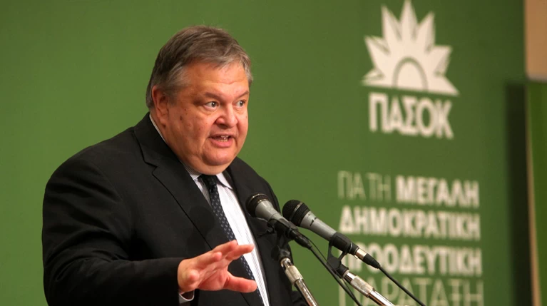 Βενιζέλος: Απολύτως αδύναμη η κυβέρνηση