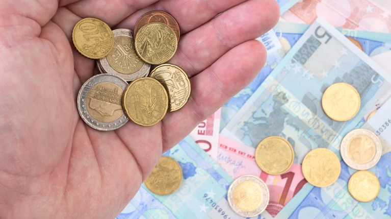 Πόσο κοστίζει να ζεις στην Ελλάδα σήμερα
