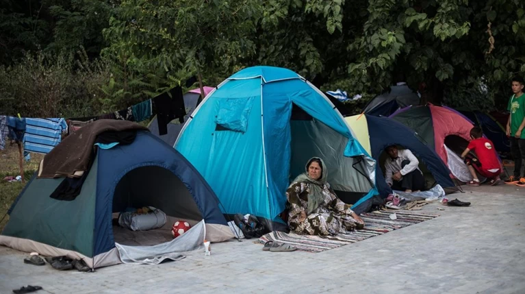 Από Δευτέρα η μετεγκατάσταση των προσφύγων από το Πεδίον του Άρεως