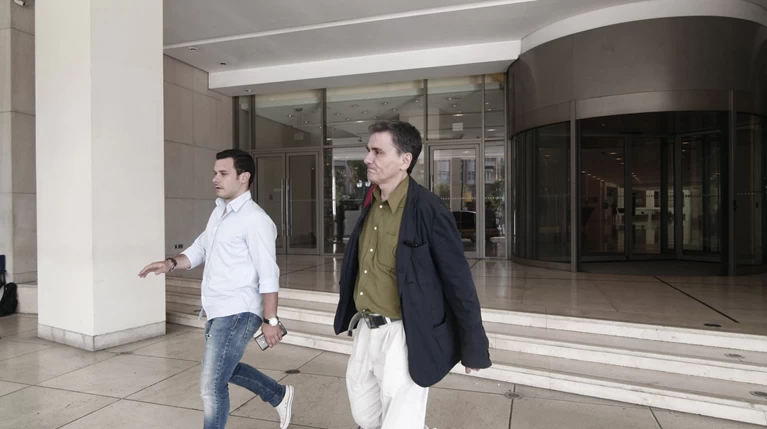 Πρόταση ομπρέλα στην Τρόικα για τα «κόκκινα δάνεια»