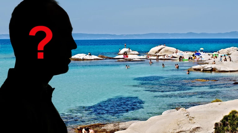 Υπουργός ξενοδόχος...1000 αστέρων στις Καβουρότρυπες