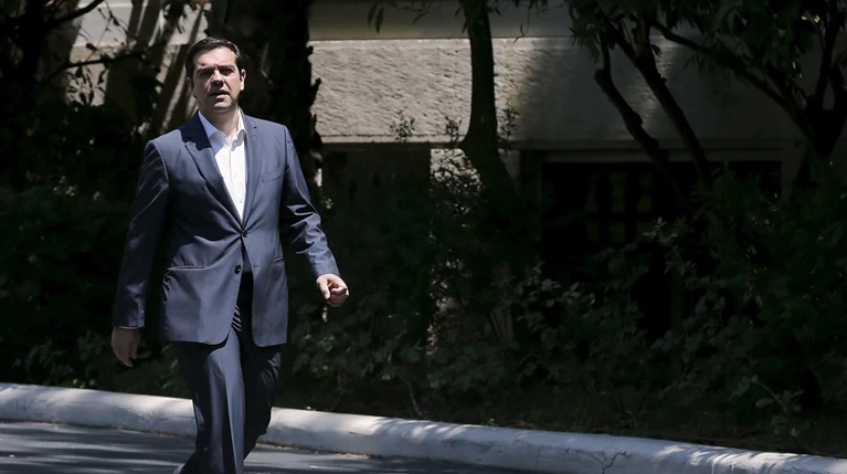 Ερχεται νέο ψαλίδι στις αμοιβές υπουργών & βουλευτών