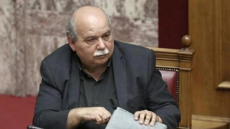 Βούτσης κατά Ζωής: Φέρνει εμπόδια