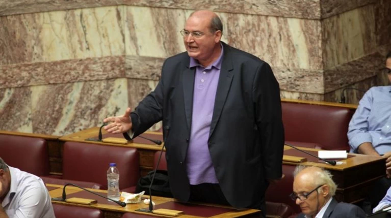 Ζωή: Ο Φίλης μου είπε «θα σε τελειώσουμε»