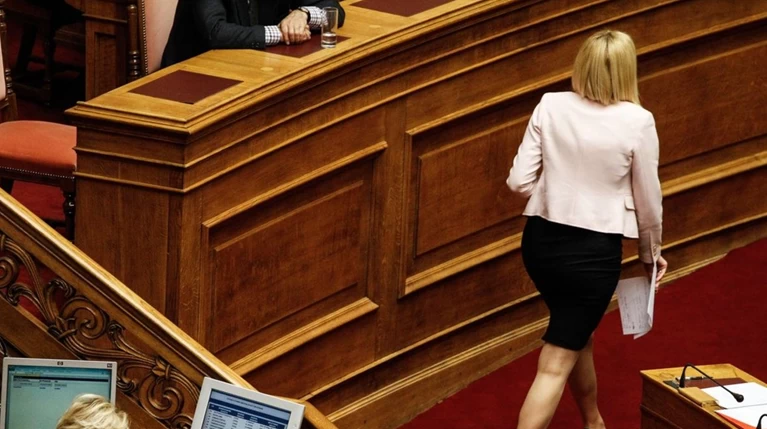 "Τσίρκο" για την Ραχήλ η συζήτηση στη Βουλή