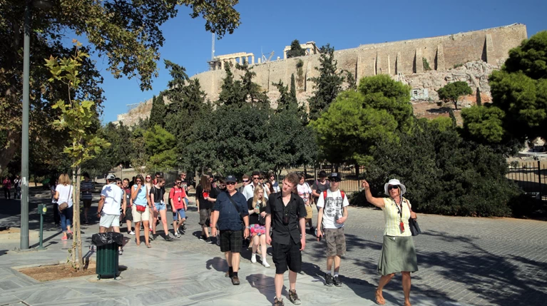 Ξεμείνατε στην Αθήνα; Μουσεία & θερινά σινεμά όλα δικά σας !