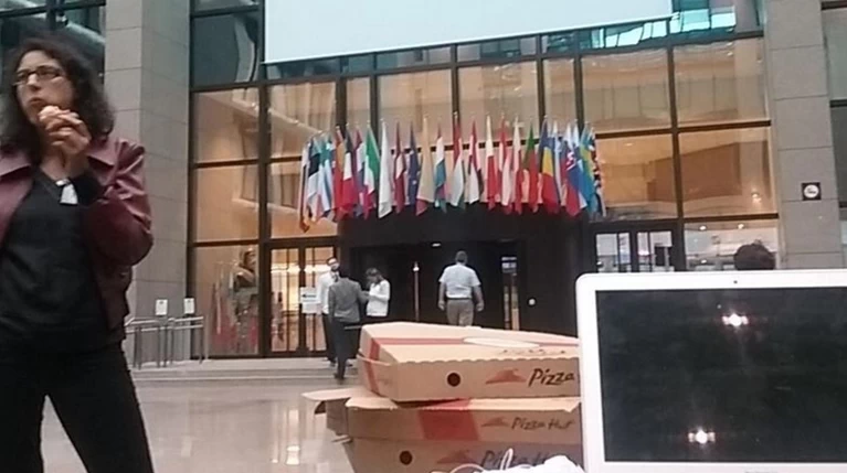 Το Eurogroup και ελληνικές εκλογές σηκώνουν πίτσα!