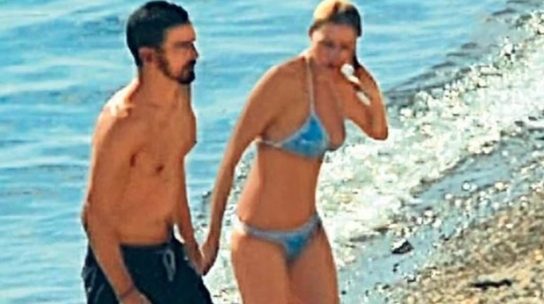 Η Τζένη Μπαλατσινού στην Πάτμο με το νέο της σύντροφο