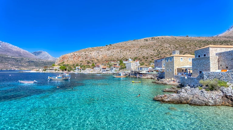 Η Telegraph παρουσιάζει τις ομορφιές της Μάνης