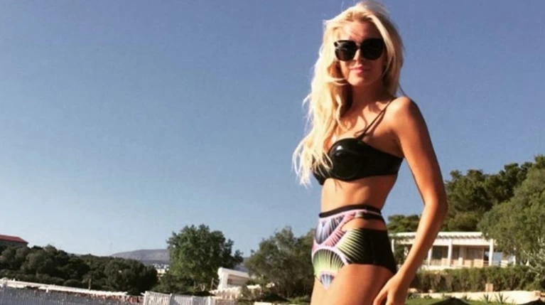 Η Καινούργιου με 11 διαφορετικά μαγιό στο instagram χωρίς ρετούς