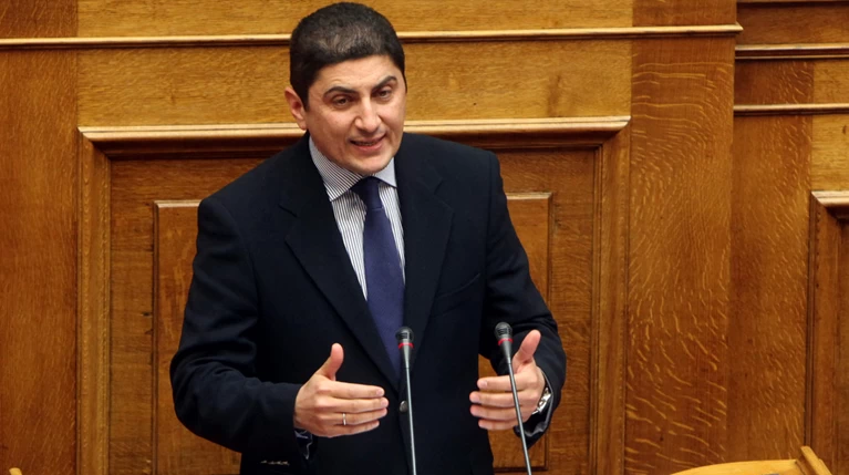 Γαλάζιοι βουλευτές καταγγέλλουν υπουργό για Offshore