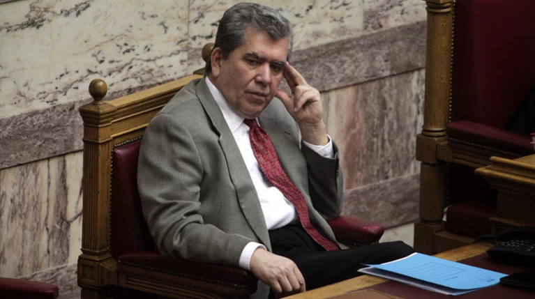 Μητρόπουλος: Μετά την «αυτοκτονία», συνέντευξη παρουσία της Ζωής