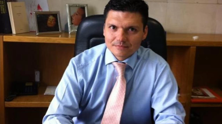 Ποιος έβαλε την 50η υπογραφή στην υποψηφιότητα του Αδωνι Γεωργιάδη