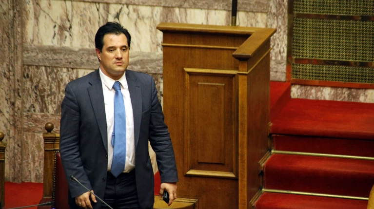 Mετά τη θύελλα άλλαξαν την απόφαση για τον Αδωνι