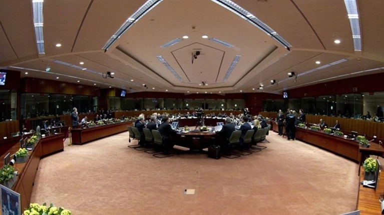 Τα 48 επείγοντα μέτρα που στέλνει «πακέτο» το Eurogroup