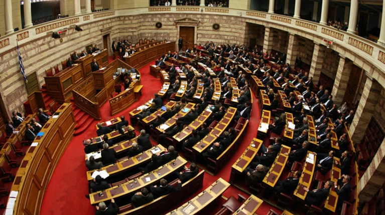Αναζητείται υπουργός για να καταθέσει σήμερα τον προϋπολογισμό