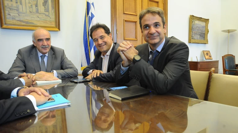 Ξεκαθαρίζουν οι «κανόνες» στην γαλάζια κούρσα διαδοχής