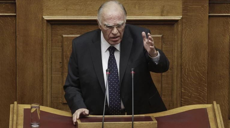 Λεβέντης κατά πάντων στην πρώτη του ομιλία στη Βουλή