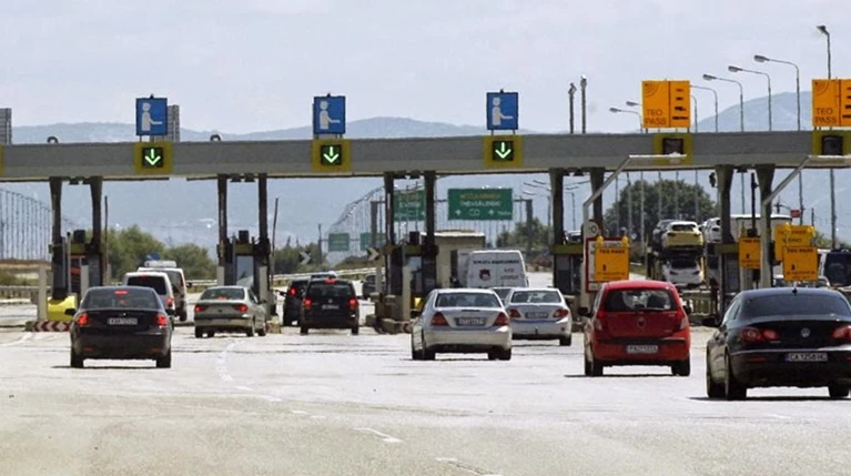 Μπλόκα στα διόδια της εθνικής από τη γ.γ. Εσόδων