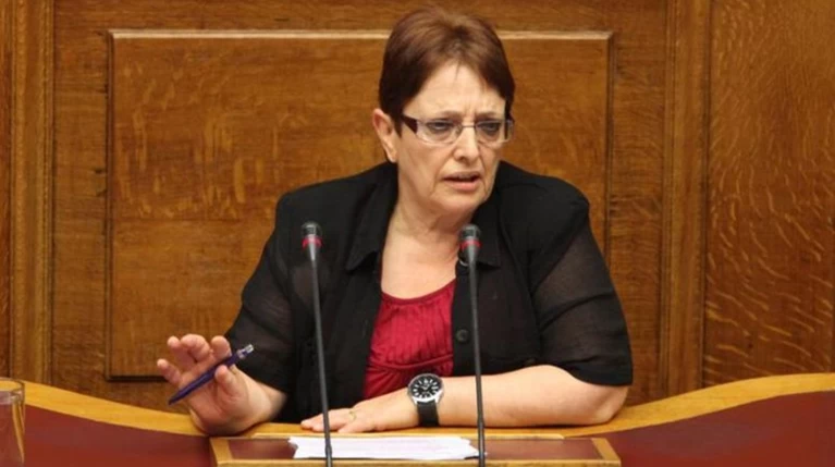 Παπαρήγα προς κυβέρνηση: Σας ευχόμαστε να αποτύχετε
