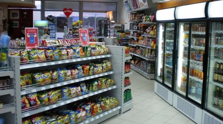 Παρέα 14χρονων λήστεψε μίνι μάρκετ στα Χανιά