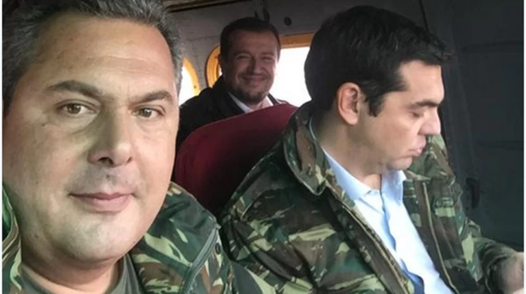 Η...εναέρια selfie του Τσίπρα με τον Καμμένο