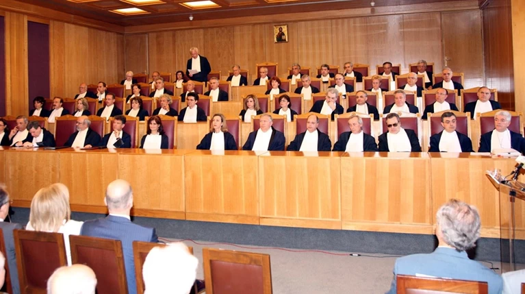Οι αποφάσεις του Συμβουλίου Επικρατείας τινάζουν στον αέρα τον ΕΝΦΙΑ