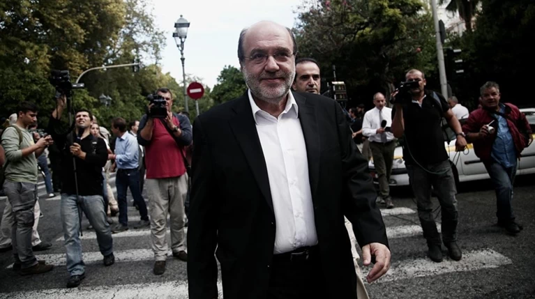 Ο «αγανακτισμένος», η κόρη του Αλεξιάδη και ο ΕΝΦΙΑ εξωτερικού