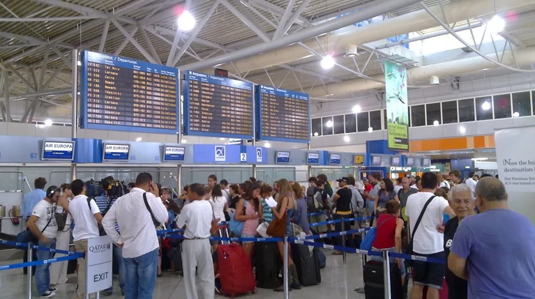 Κύκλωμα με hi-tech πλαστά διαβατήρια δουλεμπόρων