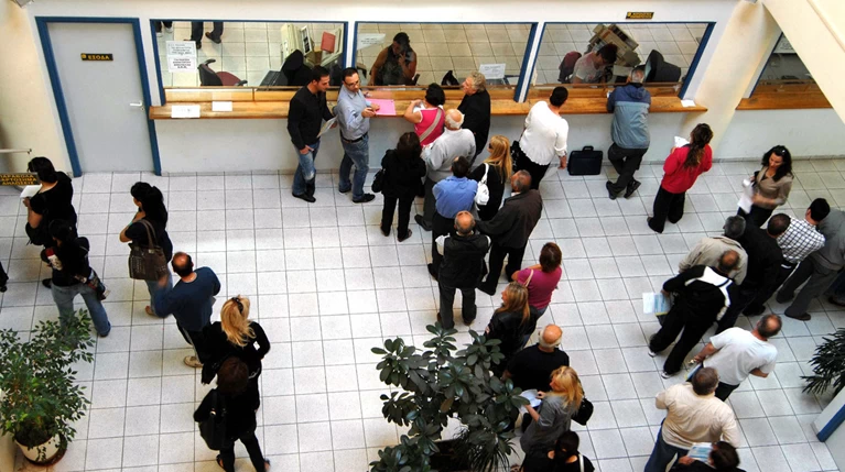 Σε δραματική κατάσταση τα Ταμεία – Η βόμβα των ελλειμμάτων