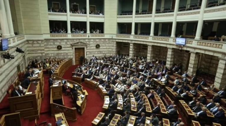 Live η συζήτηση του Πολυνομοσχεδίου στην Ολομέλεια