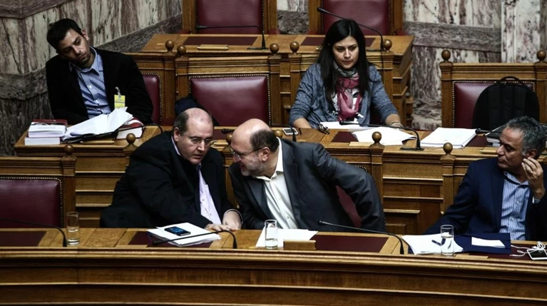Δύσκολες ώρες στη Βουλή για την κυβέρνηση ΣΥΡΙΖΑ-ΑΝΕΛ