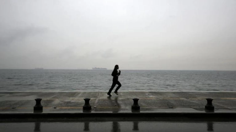 Συννεφιά με πτώση της θερμοκρασίας