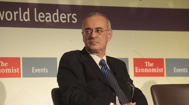 Πρόταση Μάρδα:Θερινό Νταβός το νησί Αιγιλεία.«Νησί Τεχνών και Φιλοσοφίας»