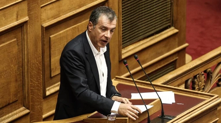 Θεοδωράκης εγκαλεί Τσίπρα για τα υπουργικά Πόθεν Εσχες