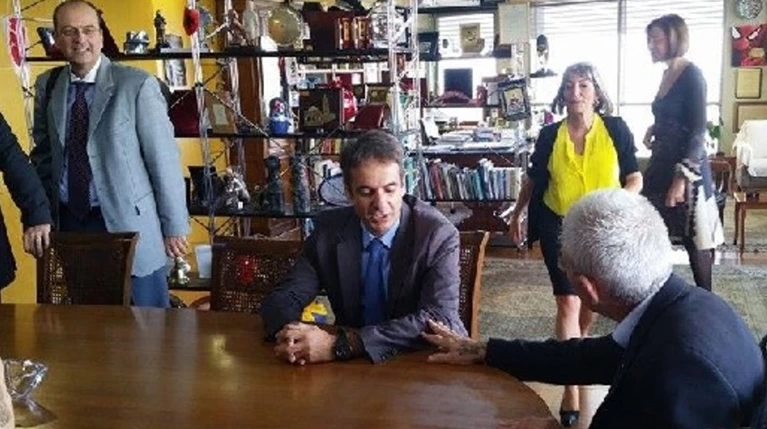 Γιατί ο Κυριάκος περιμένει το επόμενο τζακ-ποτ του τζόκερ