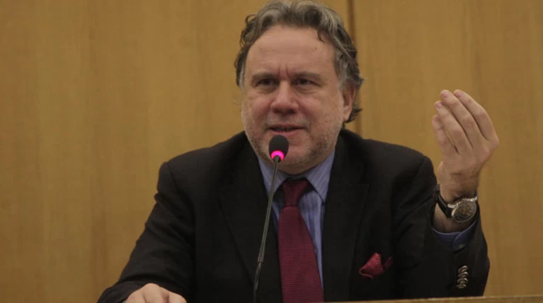 Κατρούγκαλος: Ψαλίδι στις συντάξεις που είναι μεγαλύτερες του μισθού